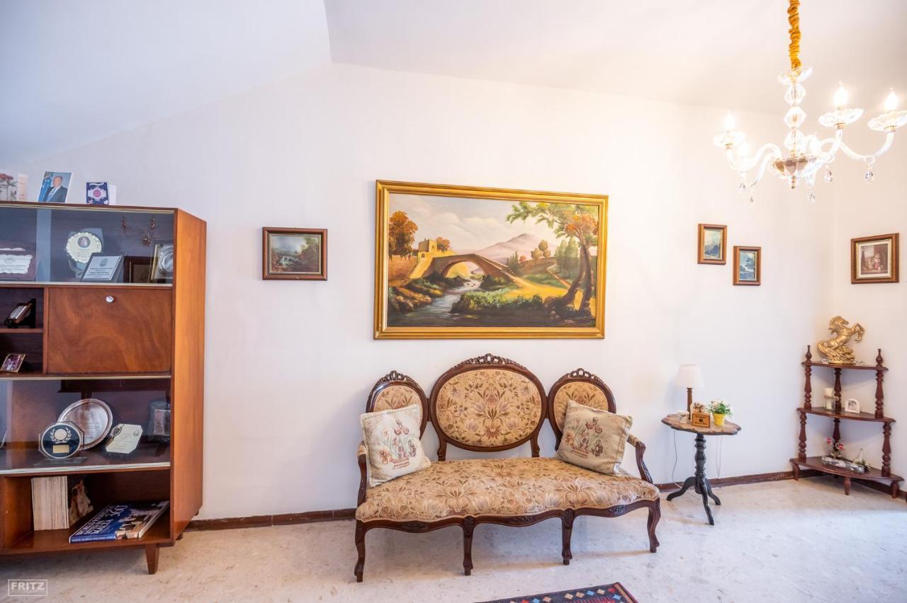 Close To Airport - Private Room With Private Bathroom Adults Only Gudja Esterno foto